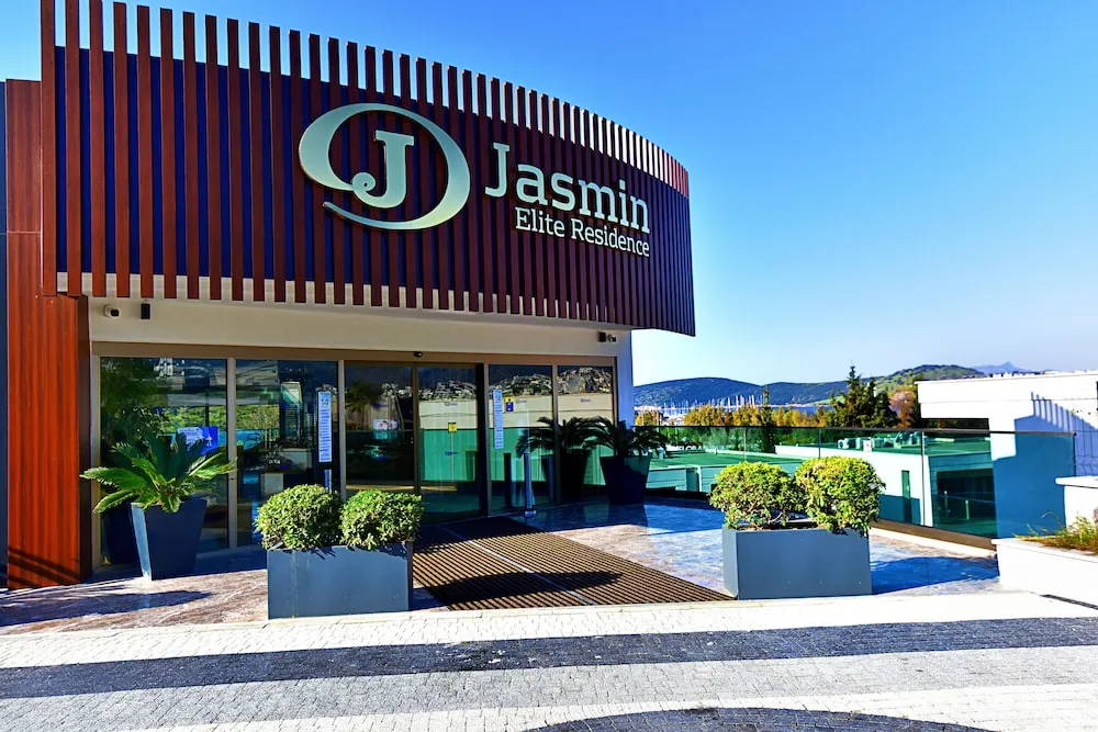 Jasmin Beach