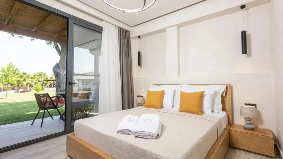 Deluxe Family Suite with Garden View