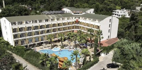 Karmir Resort and Spa