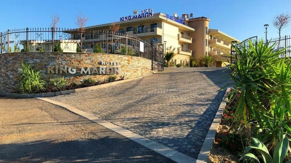 King Maron Wellness Beach