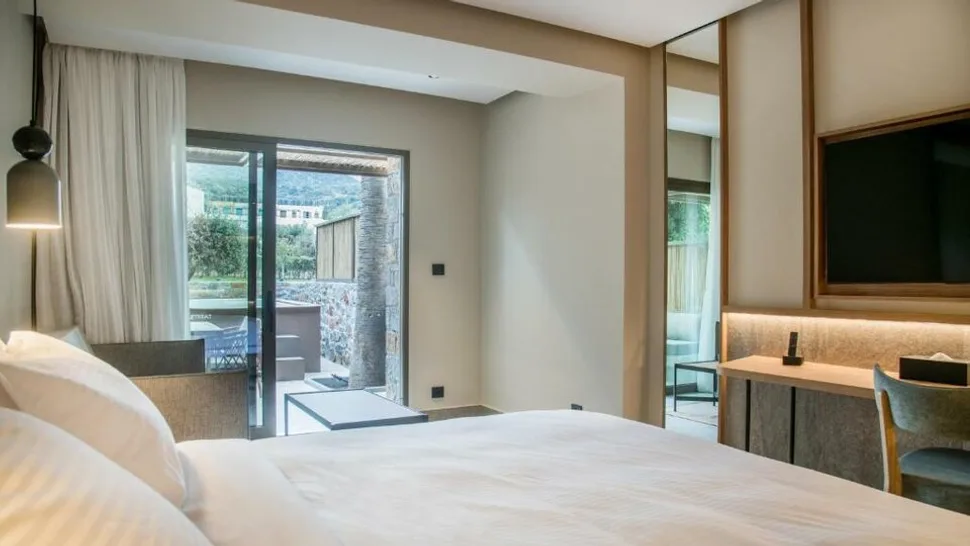 Classic Room Garden View Outdoor Hot Tub