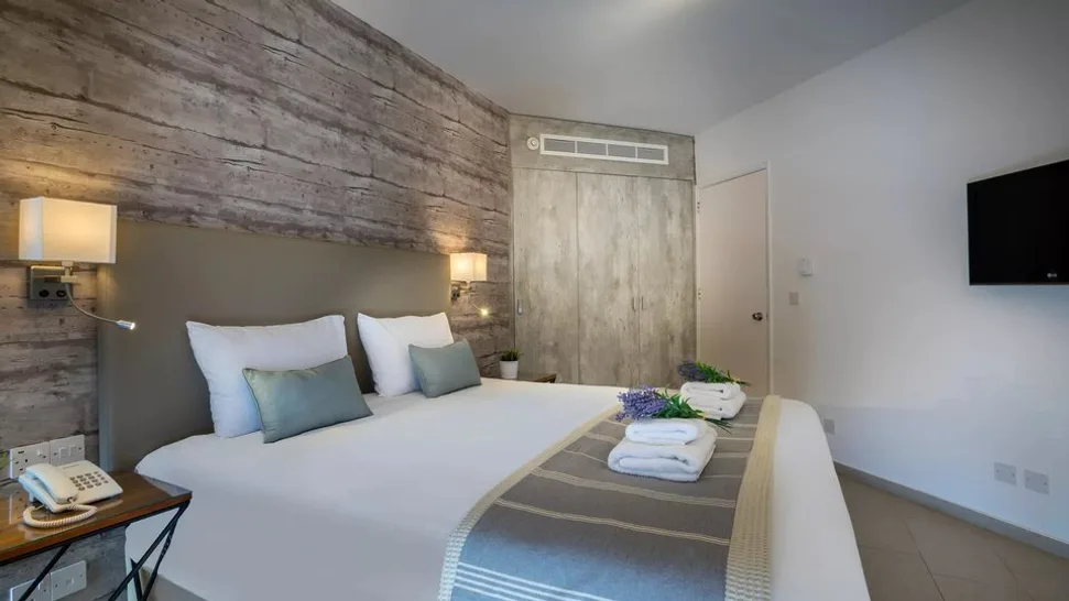 Premium Suite Inland View