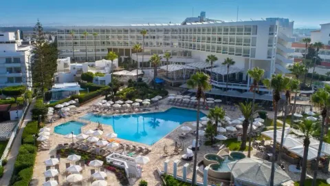 Leonardo Plaza Cypria Maris Beach Hotel & Spa