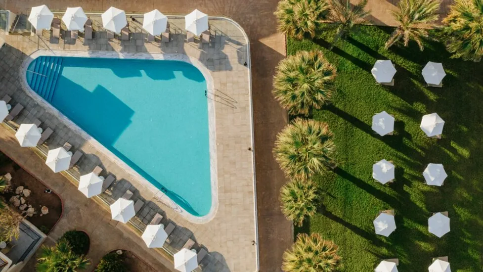 Louis Paphos Breeze - 2