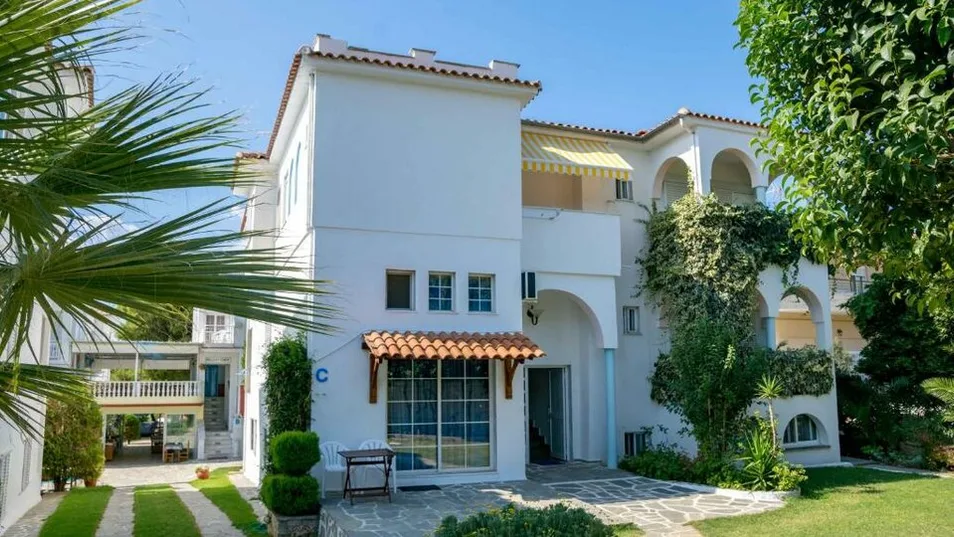 Melissa Gold Coast - 5