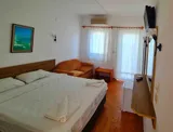Nagi Beach Hotel - 4