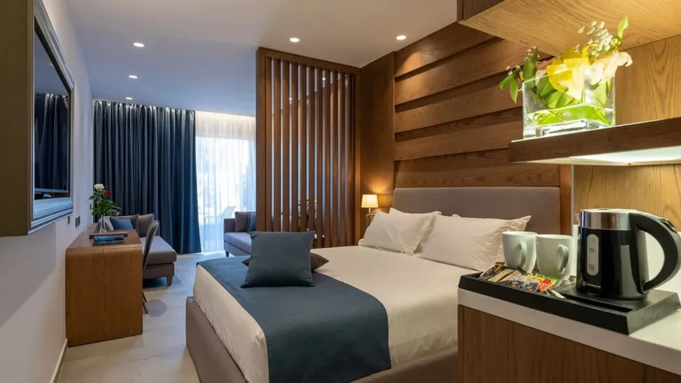 Comfort Family Sea view separated children area