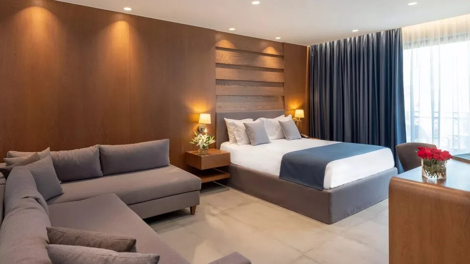 Luxury Family room open plan Sea Front