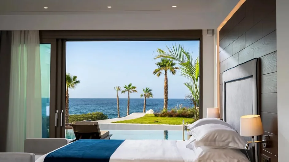 Aura Wellness Suite,Private pool &outdoor Sauna