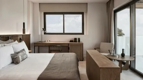 Junior Suite with Garden View