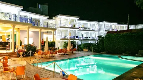 Paradise Zeus