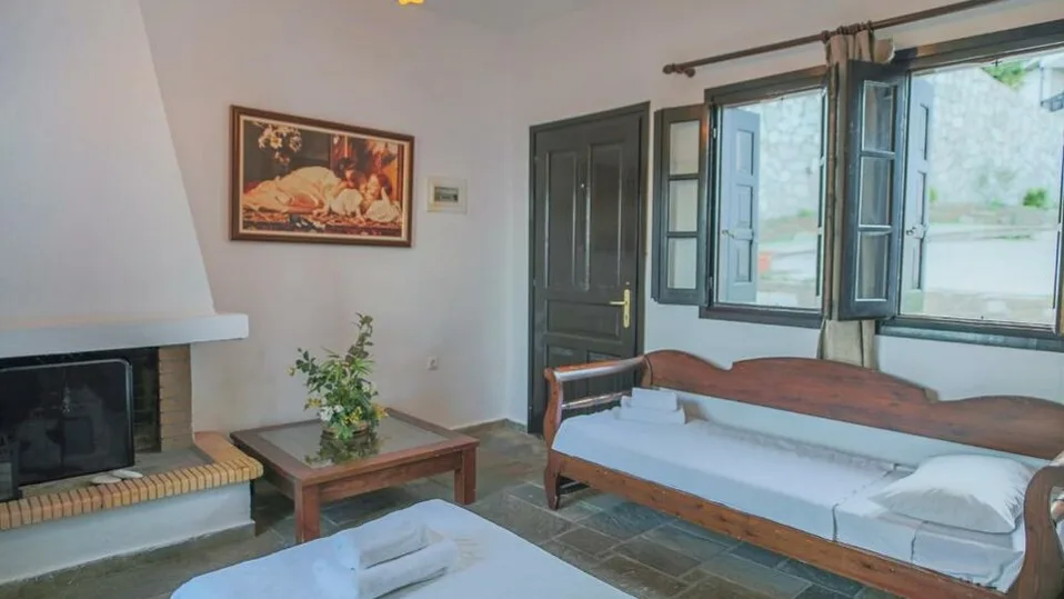 One bedroom family room sea view