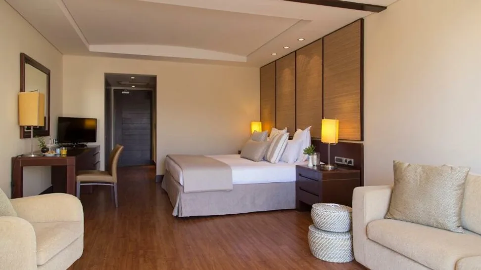 Junior Suite Golf View