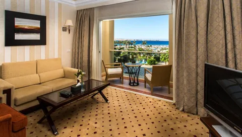 Apartman sa đakuzijem, pogledom na more i bazen, sa VIP paketom
