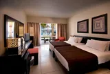 Reef Oasis Beach Resort - 3
