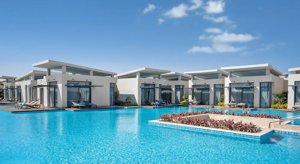 Rixos Premium Magawish Suites & Villas