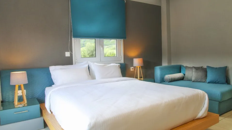 Deluxe Studio Pool View