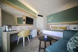 Sailor's Beach Club Hotel - 5