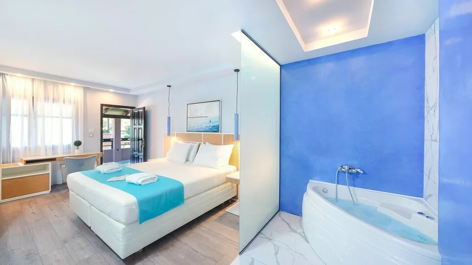 Deluxe Room with Sea View