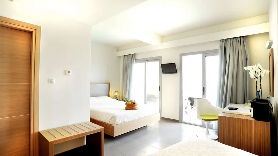 Sea/Pool View Triple Room