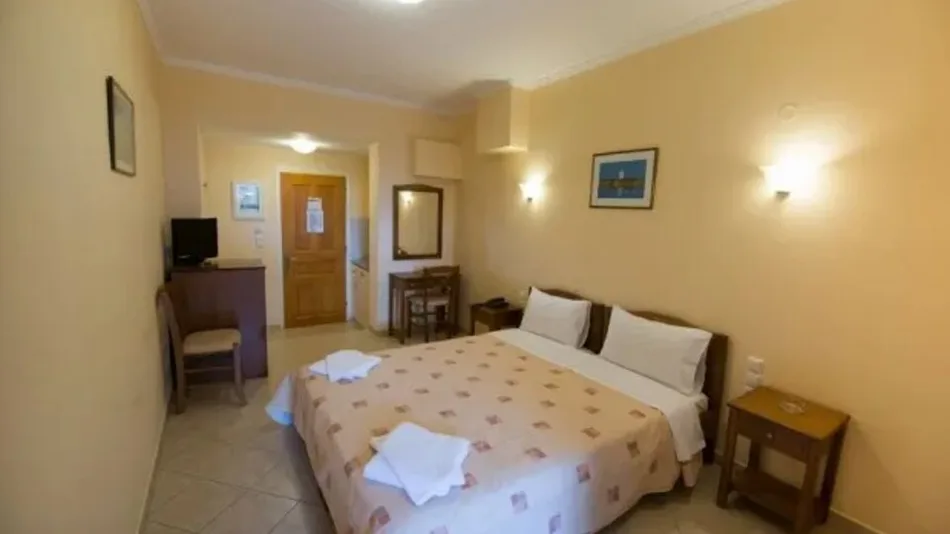 Twin Room Mountain View with extra bed