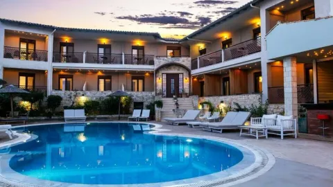 Stamos Hotel