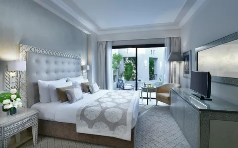 Luksuzna vila sa privatnim bazenom i pogledom na more, queen-size krevet