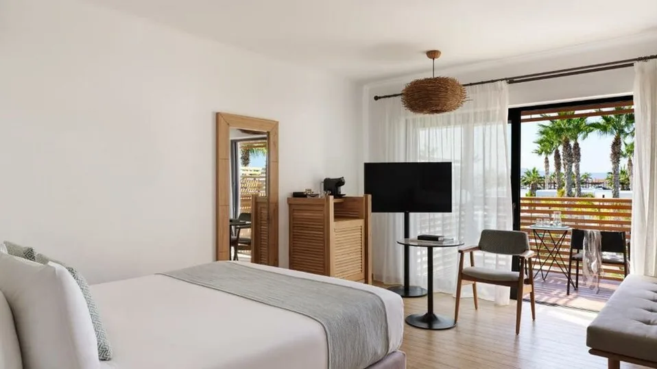 Luxury Room Pool View