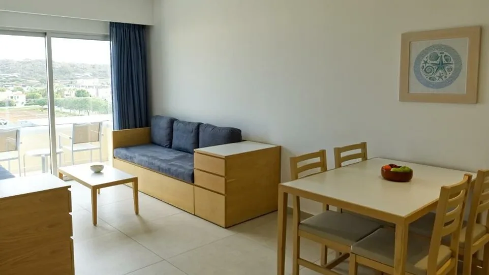 One-Bedroom Suite with Inland View