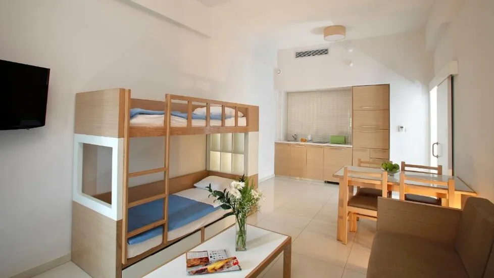 One-Bedroom Suite with Side Sea View