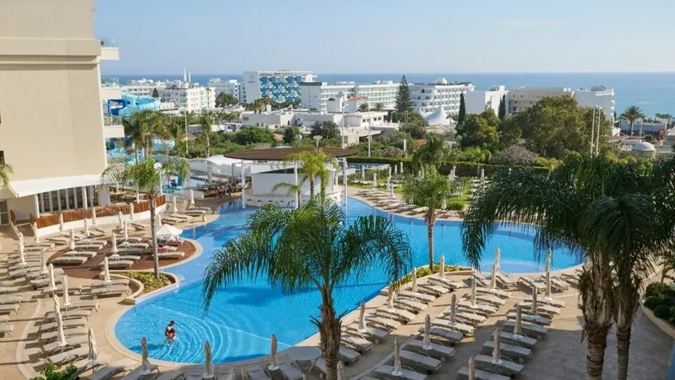 Sunrise Oasis Hotel & Waterpark