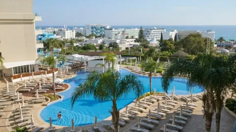 Sunrise Oasis Hotel & Waterpark