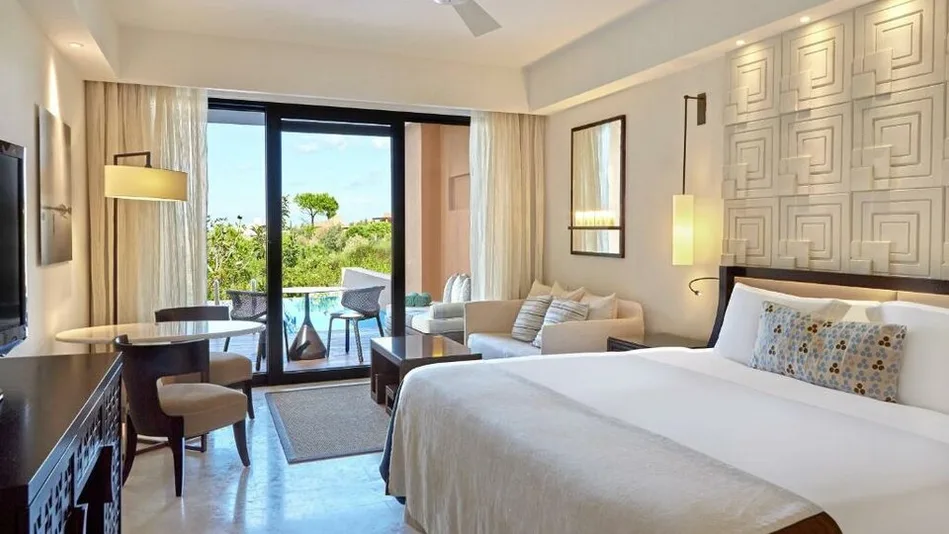 Infinity Room Garden View