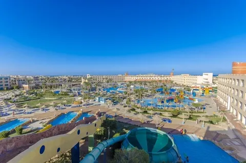 Titanic Aqua Park Resort - 3