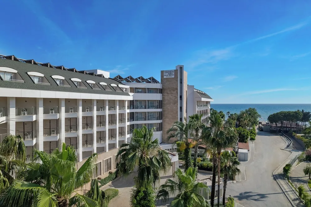 Trendy Palm Beach Adults Only 16+