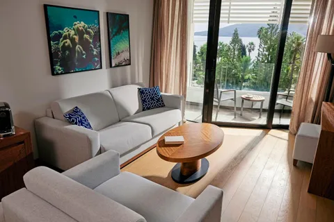 Apartman, delimičan pogled na more