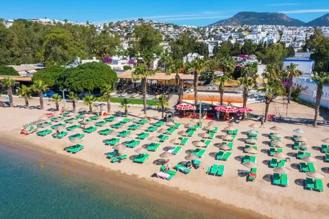 Very Chic Bodrum Adult 18+