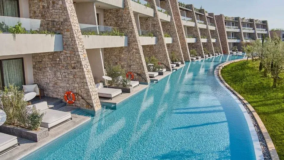 W Costa Navarino