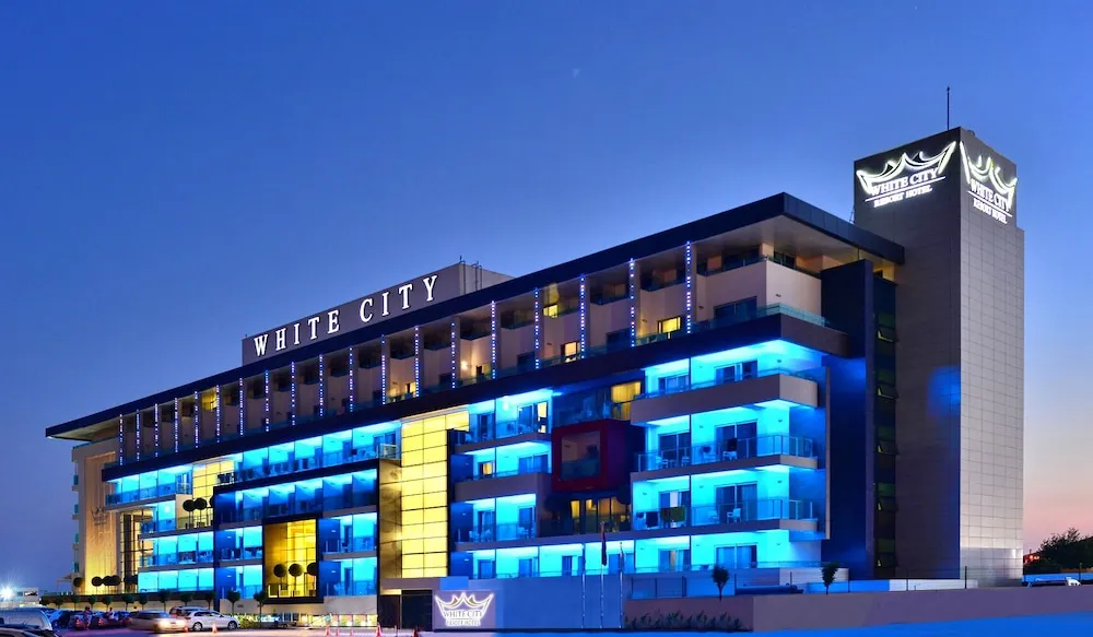 White City Beach Hotel (+16)